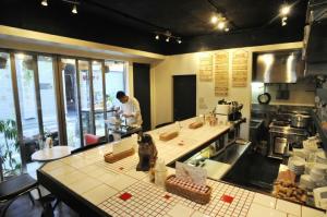 高円寺　ラザニア屋　カウンターキッチン